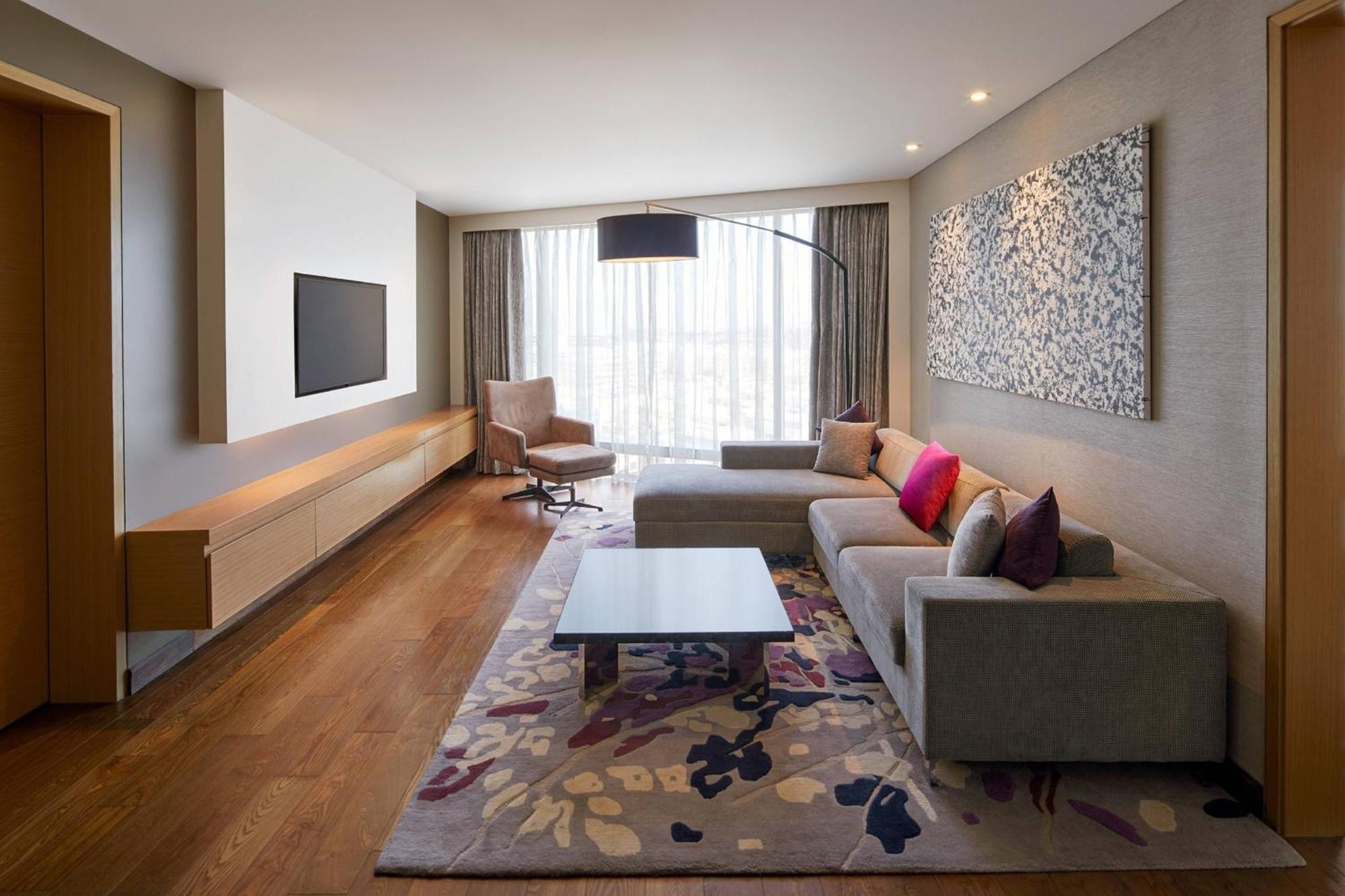 Marriott Executive Apartments Hyderabad Exterior foto