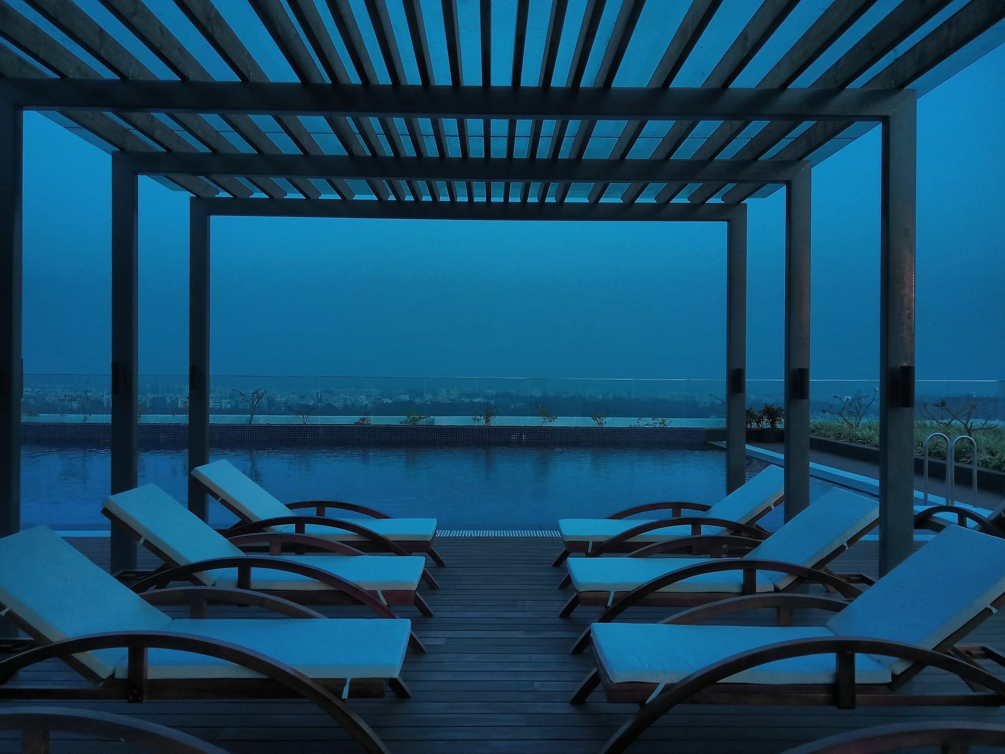 Marriott Executive Apartments Hyderabad Exterior foto